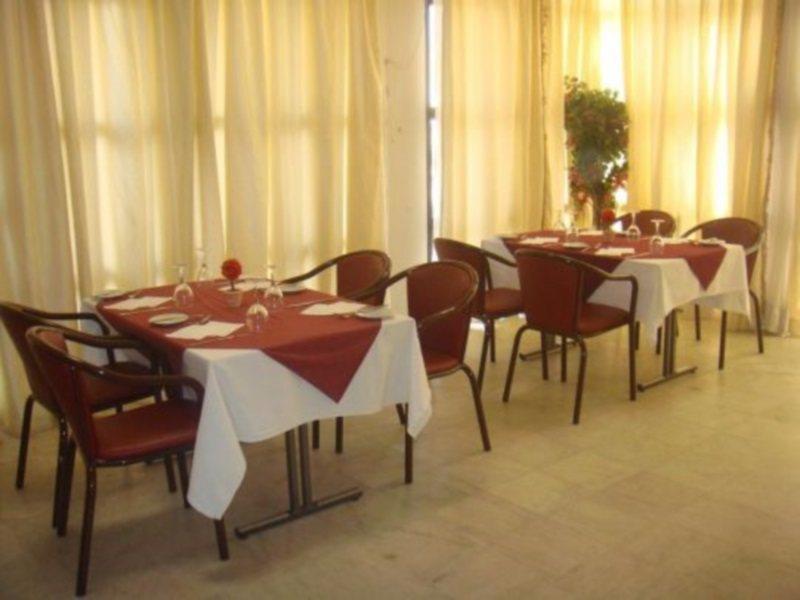 Hotel Amiso Ouagadougou Extérieur photo